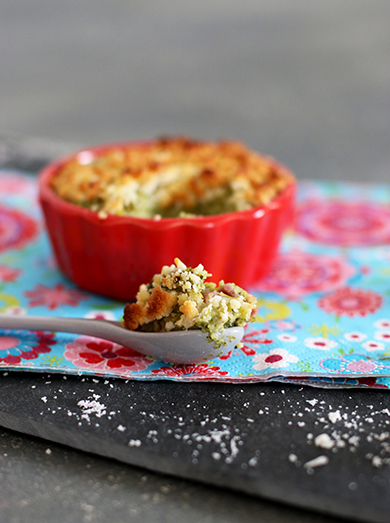 Brócoli y jamón en crumble de parmesano  2