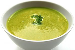 Petite soupe de courgette au gruyère